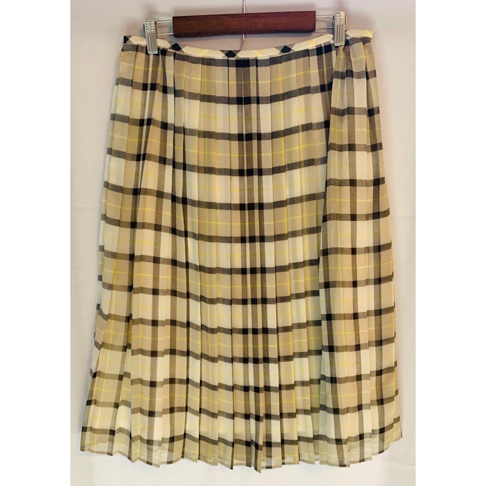 Calvin Klein Beautiful pleated skirt